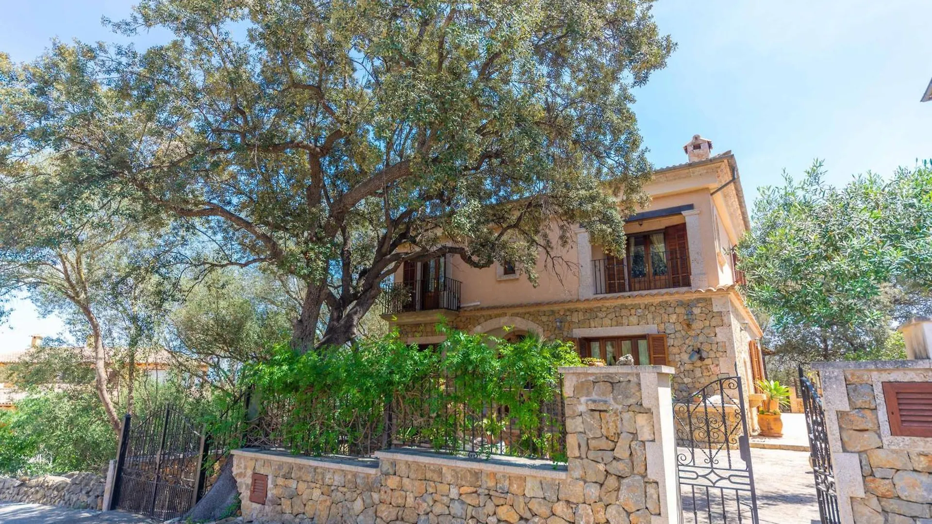 Son Monjo Villa Maria De La Salut Spain
